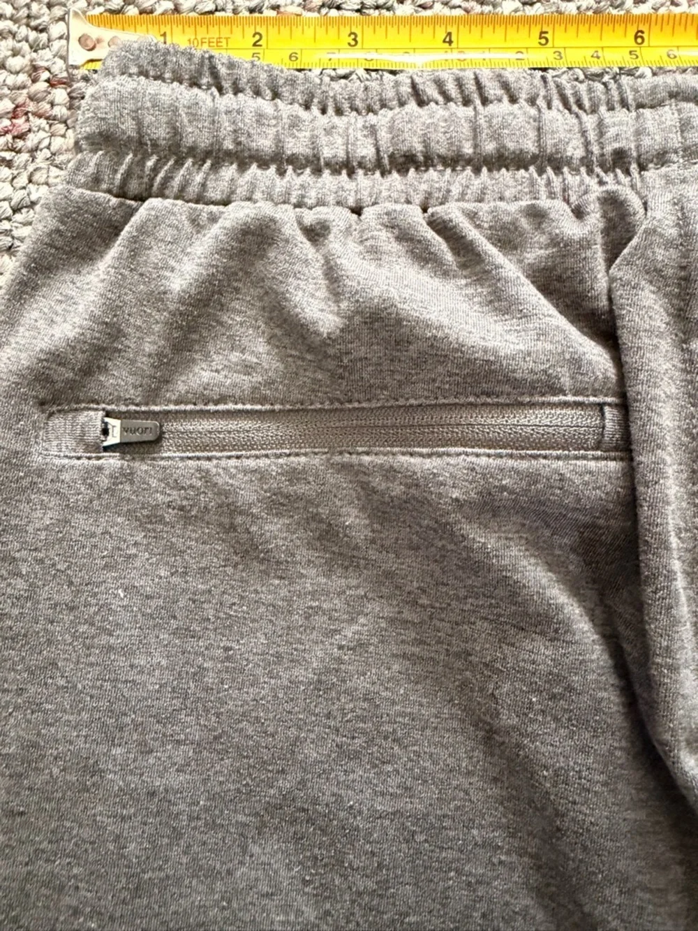 Vuori Charcoal Grey Performance Joggers Men's XS